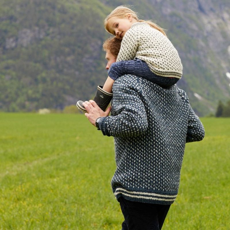 Islender til herre (nedenfra og opp)